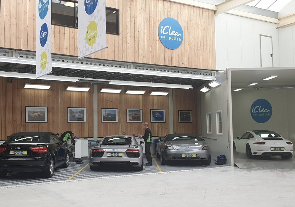 iClean Car Wash Naarden opent ook nieuw poetscentrum