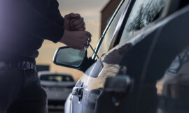 Premie autoverzekering daalt mede door minder voertuigcriminaliteit